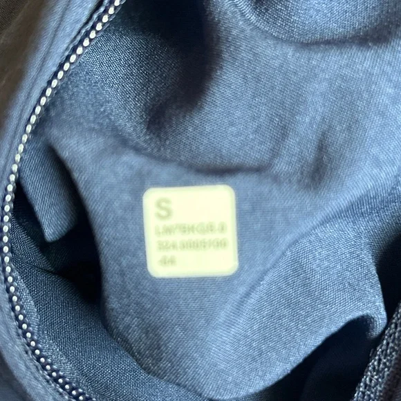 Lululemon Men’s Navy Pace Breaker Linerless Short 7” size Small - Picture 5 of 5